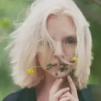 唯美带花的欧美女生qq个性头像别说你爱我多在乎我我不想听
