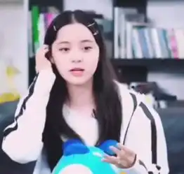 欧阳娜娜否认与王源恋情我们是纯兄弟姑娘不是写给我的