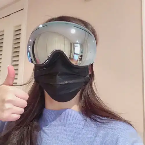 张含韵晒戴口罩自拍,被指撞脸赵丽颖,本尊却称对方有一点不如她