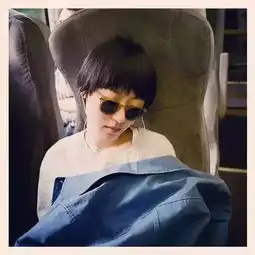 时尚流行有1种发型叫女生的短发男人的长发