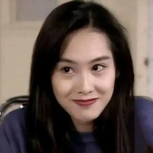 港风女头追求新鲜感的小男孩和需要归属感的小女孩终究要错过.