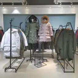 独特设计精细工艺臻选原料品牌折扣女装一手货源批发走份走份
