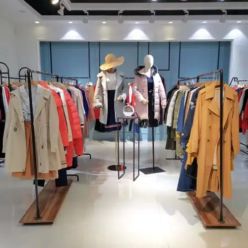 品牌女装尾货店卖衣服该怎么陈列