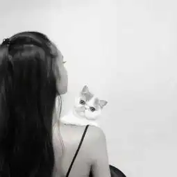 QQ女生头像黑白个性网伤