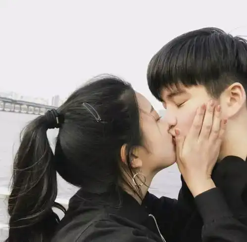 坐月子也能伺候婆婆,儿子妹妹也坐月子,去找她吧