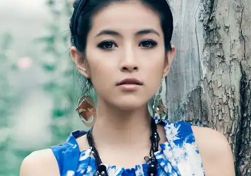 凤栖阁气质美女绿色的清高与蓝色的典雅