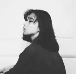 伤心女生头像高冷黑白壁