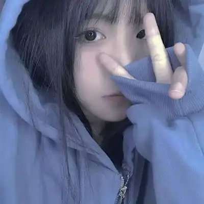 林鲸落优质风格女生真人头像.