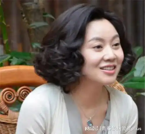 美女头像五十多岁的