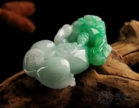 翡翠貔貅配珠子女士更佳选择,展现独特魅力