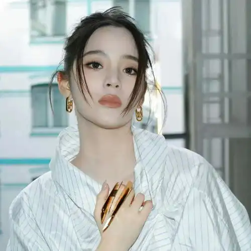 16岁睡导演的女星,小鸡嘴,张柏芝大儿子,杨紫,王鹤棣,于适,欧阳娜娜最新八卦汇总向佐记者谢霆锋女明星网易订阅