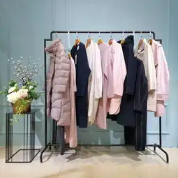 个性化的时尚设计,时装本就是自我表达19品牌女装折扣火狐狸批发走份