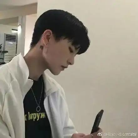 高中学生微信头像男