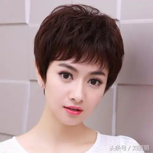 五十岁女人吉利头像短发