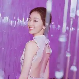 周冬雨不算绝世美女的文艺女青年