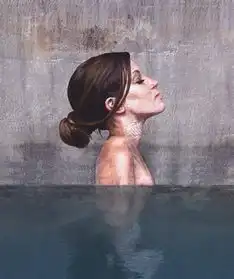 惊艳废弃建筑的墙上创作美女出浴图