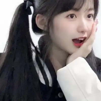 头像女温柔甜美笑容美背