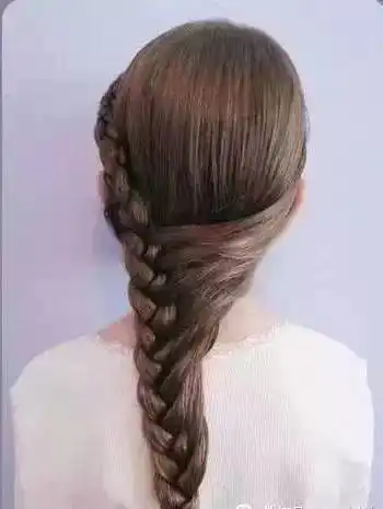 家有女儿,把头发梳成这样,天天都是小仙女