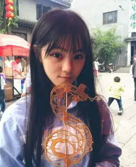 武大女神黄灿灿生活美照