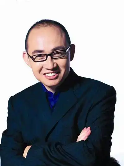 事业是男人的姿色,姿色是女人的事业