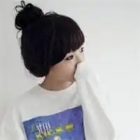qq头像女生短发丸子头水