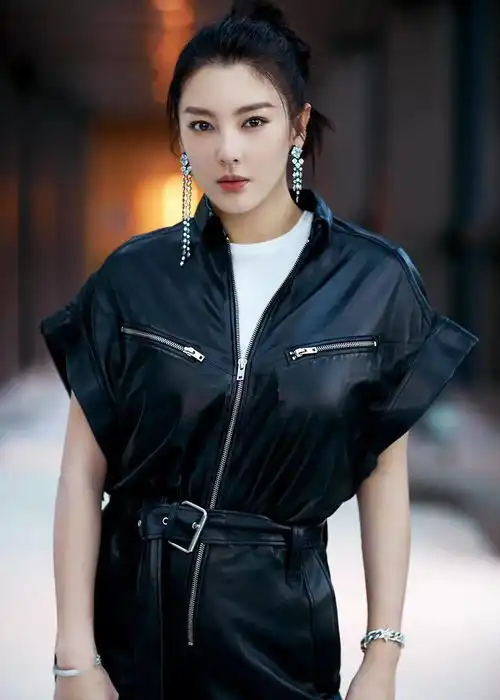 30岁就是大龄女性学习这群姐姐们,pick这些装备,你也是乘风破浪的少女