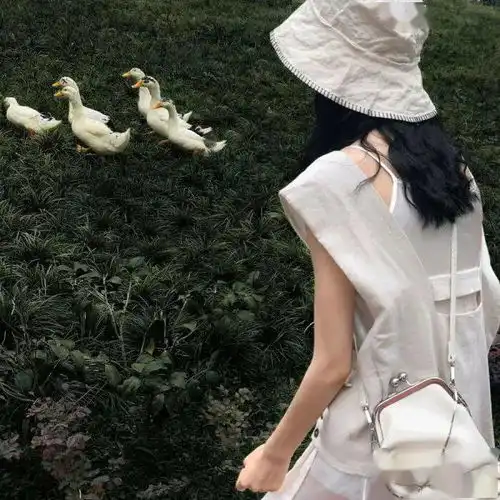 头像丨想要的东西必须自己拿不然就算别人给你也要不起