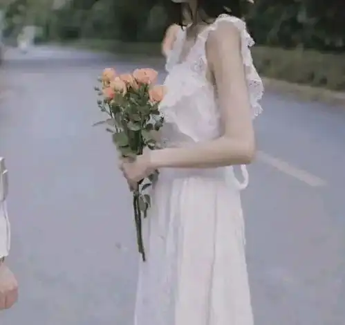 可爱女生头像真人不露脸