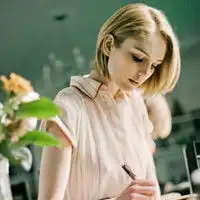 头像女生欧美终于好多事不想提好多人不想见