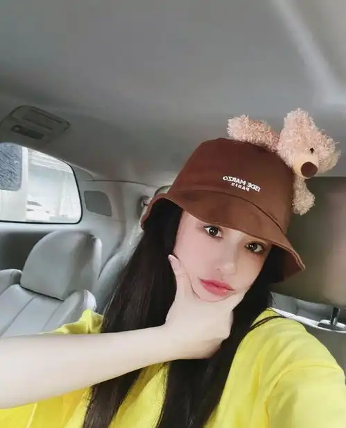 葛天晒横店拍戏照,跟刘翔分手,越来越美少女了