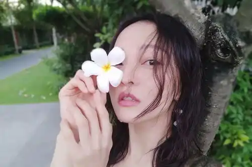 撕手皮后患无穷,女生最该保养的地方除了脸就是这里