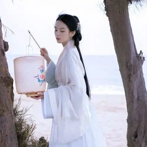 意境真人汉服头像晓看天色暮看云行也思君坐也思君