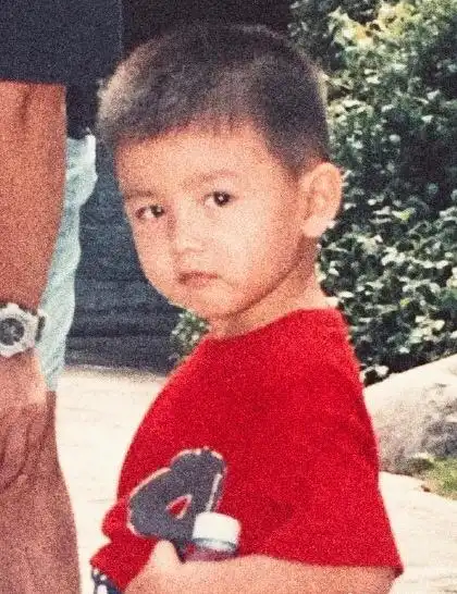 陈飞宇12岁时用的头像好皮陈凯歌张艺谋等被组非轮海