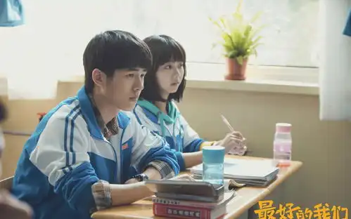 谭松韵发笑容怼脸拍照片,少女感十足,完全不像31岁