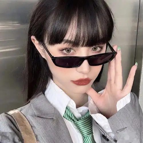 好看的头像记得换上啊