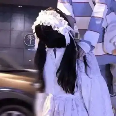 纯欲擦边女生头像男人