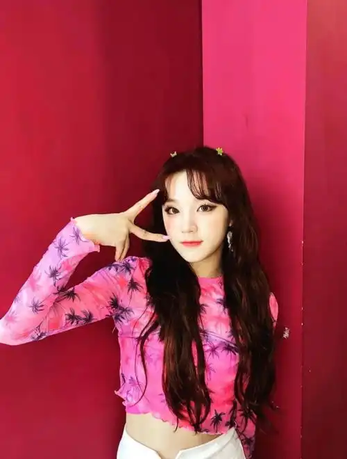 马思纯恋情郑爽精神状况王子文资源升级黄明昊发展现状宋雨琦