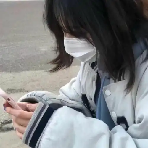冻死在冬天理所应得,但冻死在秋天我心有不甘