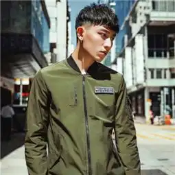 男学生发型短发铲两边