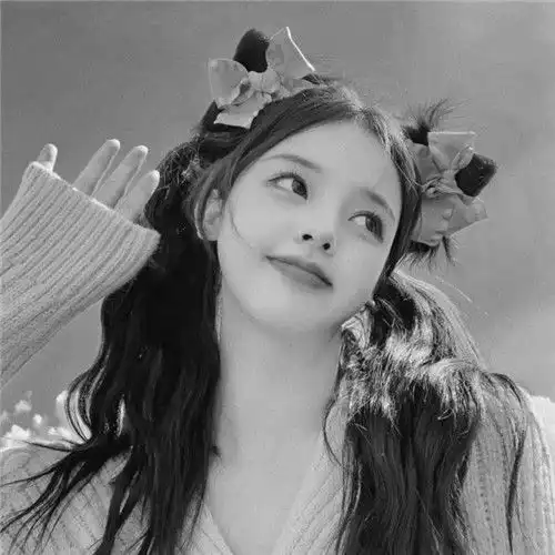 黑白女生头像唯美气质冯