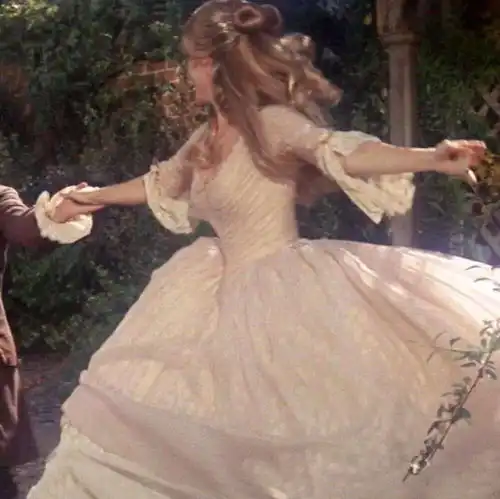 头像关于加班的朋友圈文案