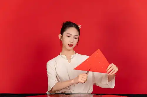 剪纸剪窗花新年龙年春节美女人物摄影图广告素材下载至来源处