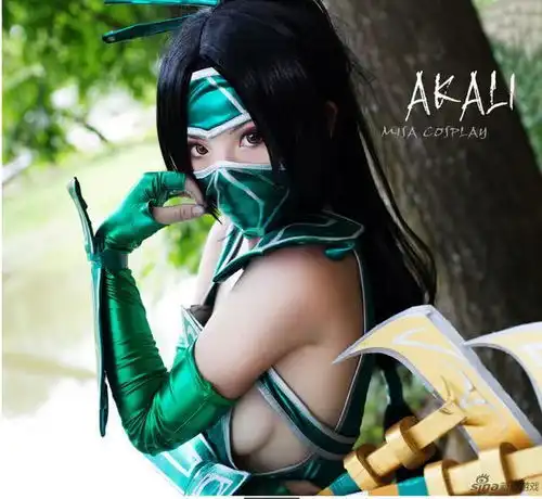 英雄联盟神级cos,蛇女你敢信瑞文才是真的6