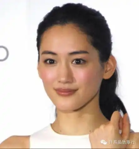 女子素颜惊呆男友来看看日本女星的惊天化妆术吧