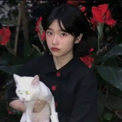 女头纯欲风头像高冷伤感