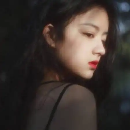 qq头像女生霸气帅气2018