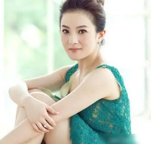 金铭回应不婚原因,曾遇妈宝男和戏精男,称婚姻与爱情不是一码事