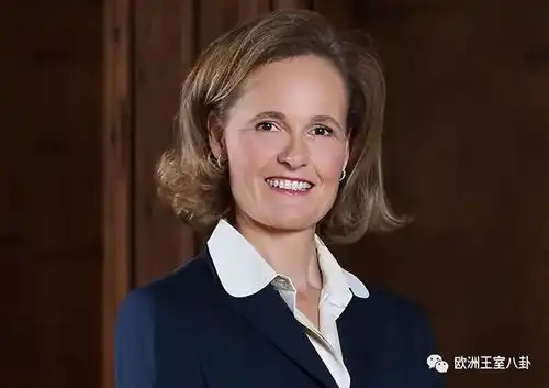 少女心王冠vs长寿贵圈老太太