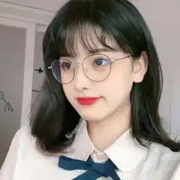 男女头像沉浸在无与伦比的美貌之中