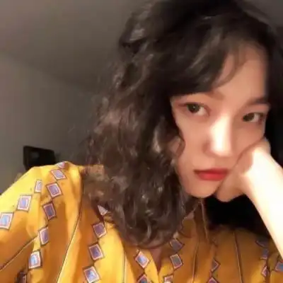 五十岁女人吉利头像大地